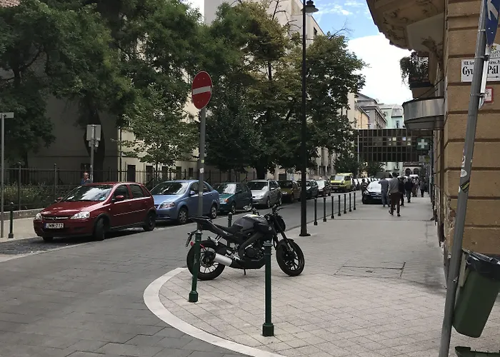 Grand מלון דירות