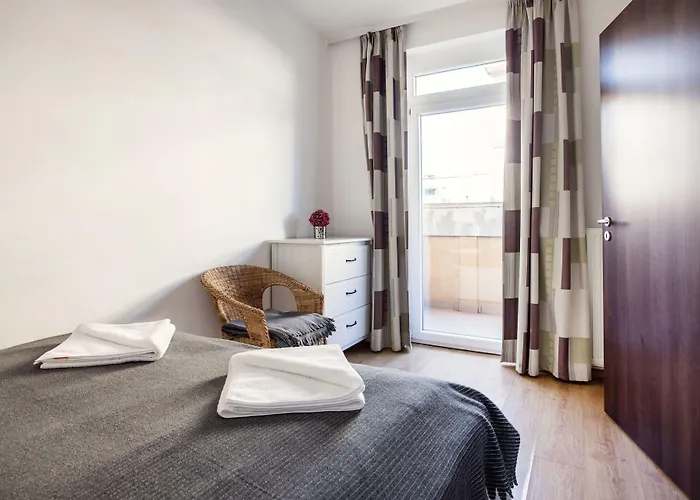 Grand מלון דירות 4*