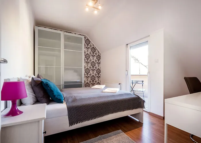 Grand מלון דירות 4*