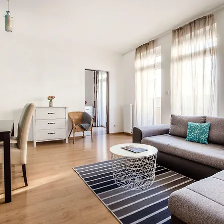 Hotel apartamentowy Grand